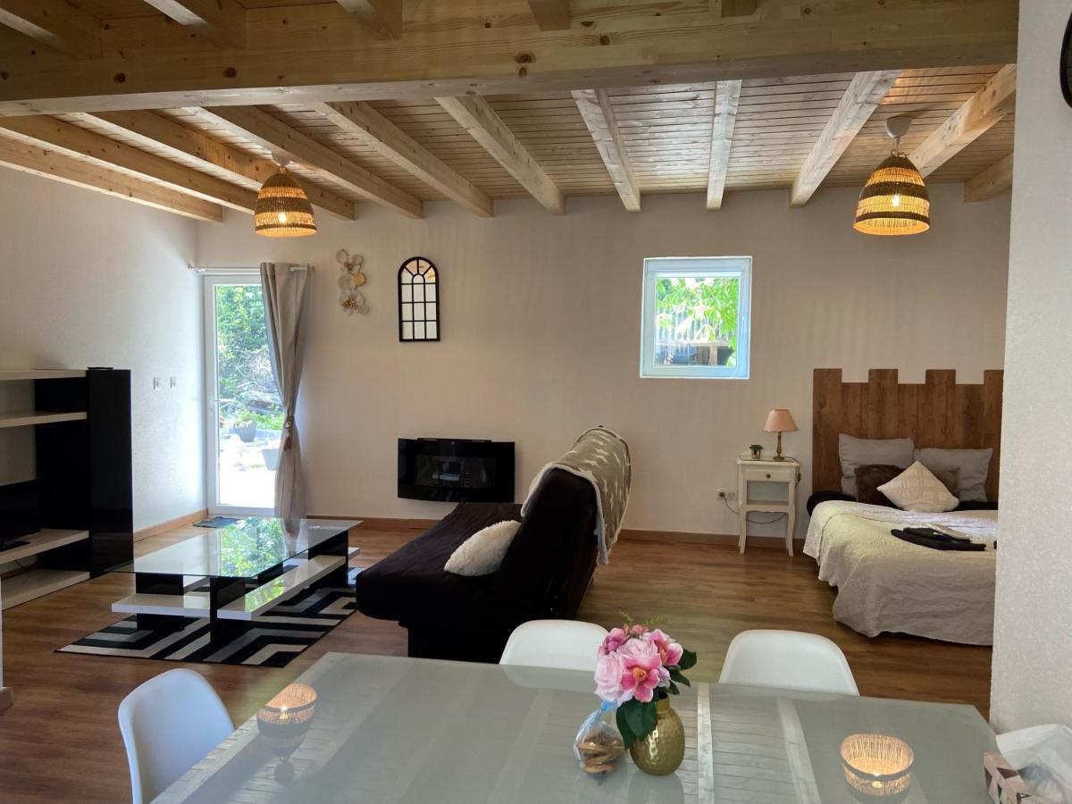 Le Noyer: Petit Chalet Cosy Proche De Mulhouse Daire Riedisheim Dış mekan fotoğraf